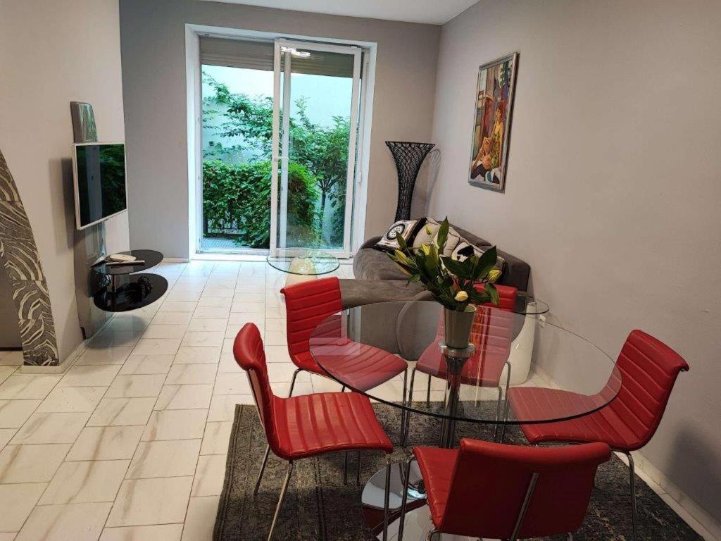 Central Vienna Apartment With Unique 40M2 City Garden & Self Check In Exterior photo